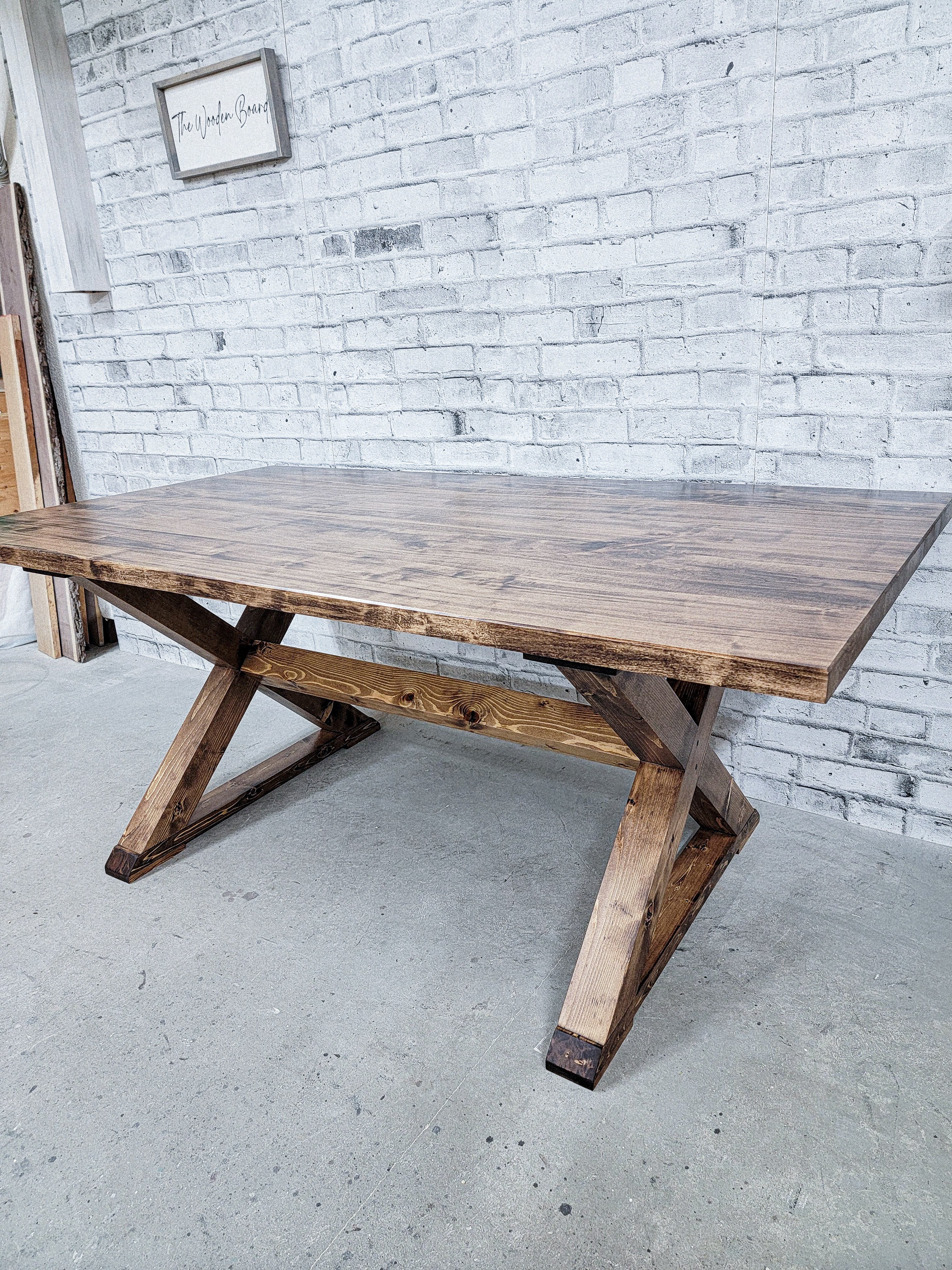 Madison Table – The wooden board
