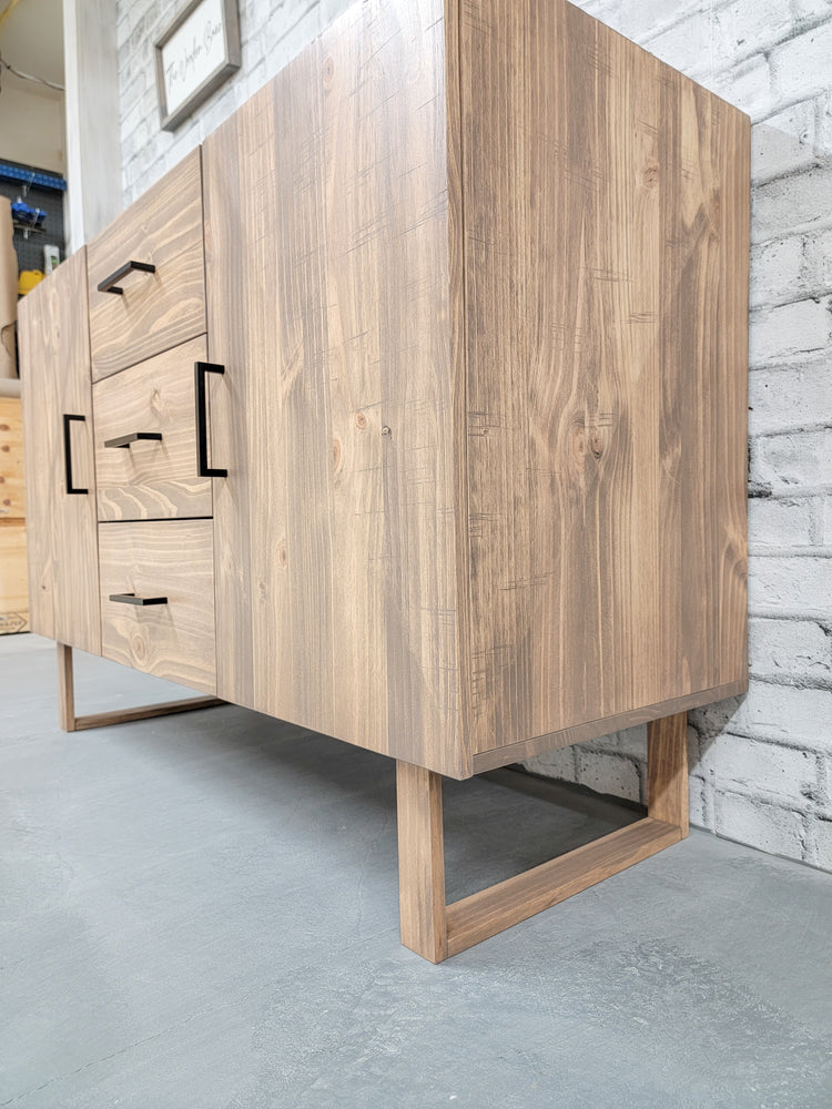 Elmsworth Cabinet