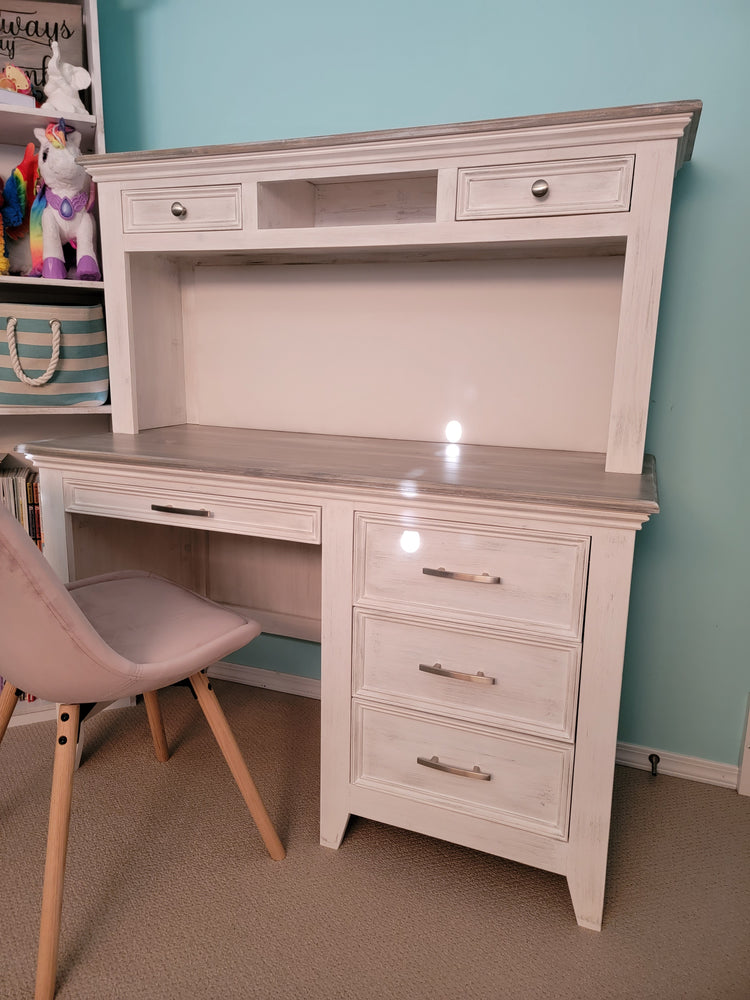 Harlee Desk