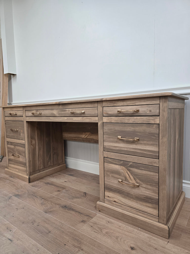 Kingsley Desk