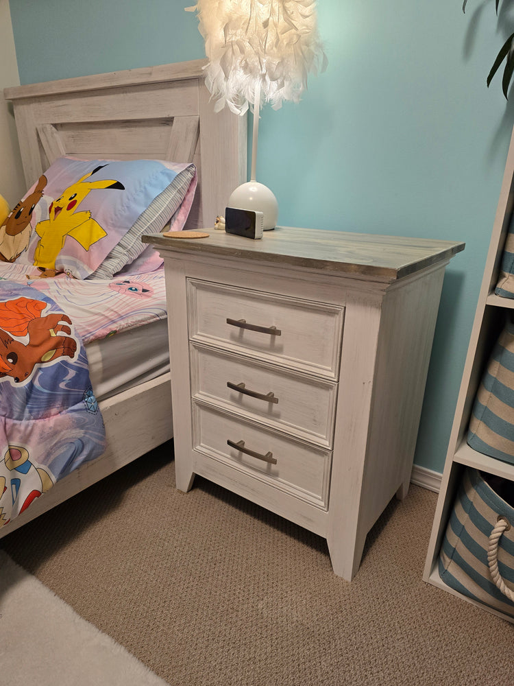 Harlee Nightstand