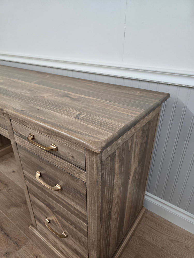 Kingsley Desk